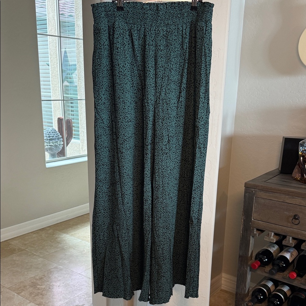 VERY J FLOWY WIDE LEG TEAL DOTTED PALAZZO PANTS 1X